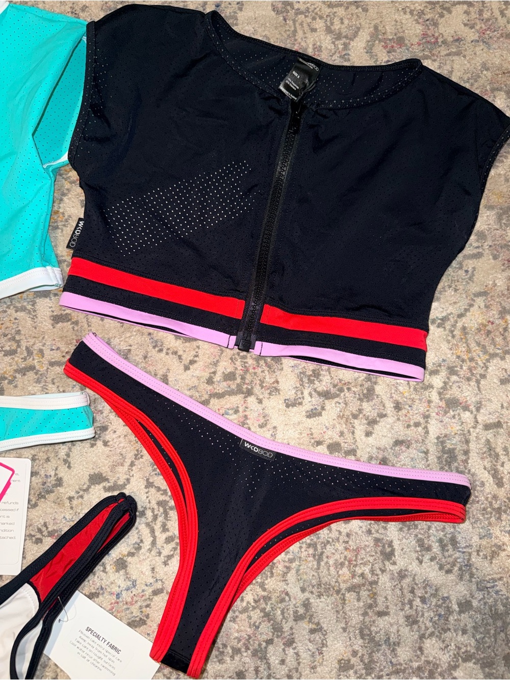 Wicked weasel Bundle of 2 set and 1 extra cheeky bikini bottom size small - Picture 4 of 7